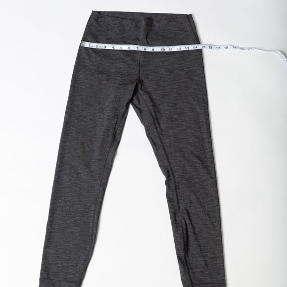 Lululemon Wunder Under Crop Size 8 - Picture 6 of 12